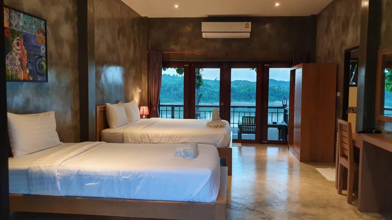 Chiang Klong Riverside Resort Chiang Khan Exterior photo